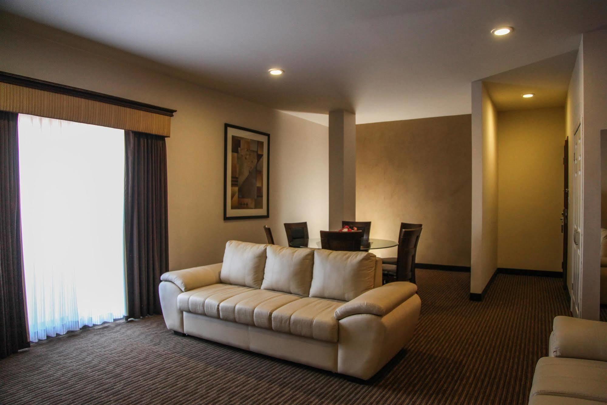 Best Western Plus La Mina Parral Bilik gambar